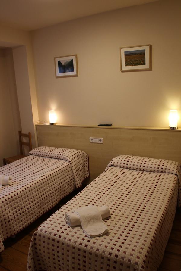 Hostal Ezkaurre Isaba Ngoại thất bức ảnh