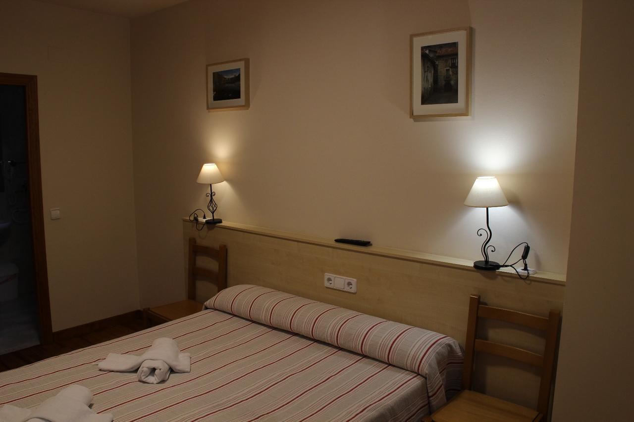 Hostal Ezkaurre Isaba Ngoại thất bức ảnh